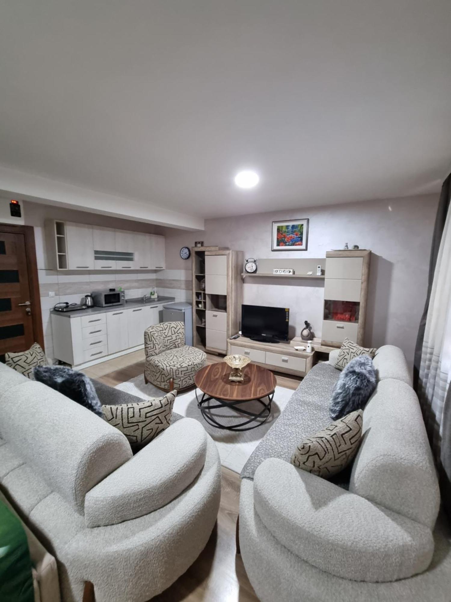 Avio Apartmani 2018 โนวีปาซาร์ ภายนอก รูปภาพ